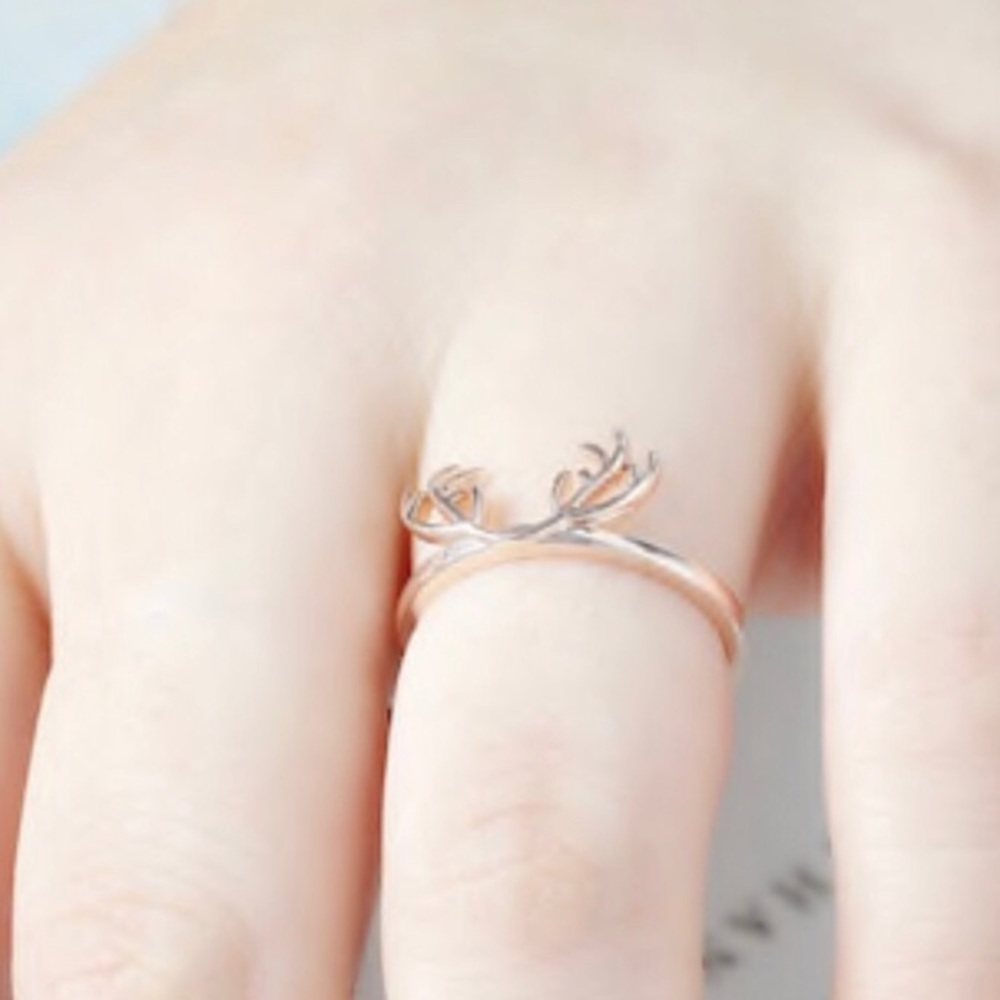 Gold Deer Antler Reindeer Hunting Ring - Picture 2 of 4